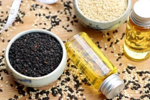 روغن کنجد طبیعی زرآوه تهیه‌ شده از کنجد ایرانی مرغوب